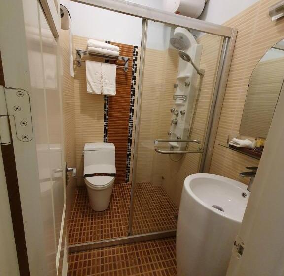 اتاق استاندارد با چشم‌انداز باغ, Tuong Vi