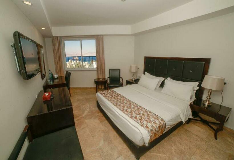 اتاق استاندارد با تخت بزرگ, Yafko