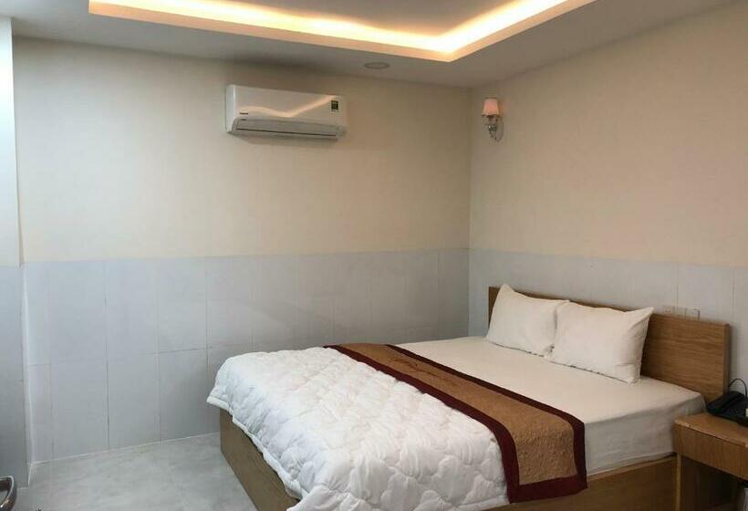 اتاق استاندارد, Hoang Son