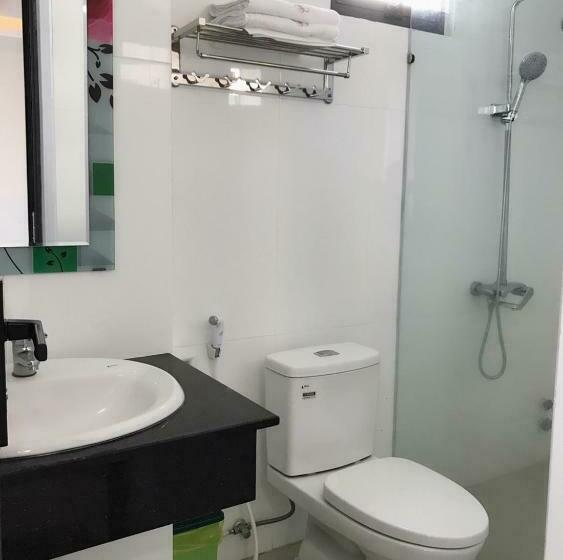 اتاق لوکس, Hoang Son