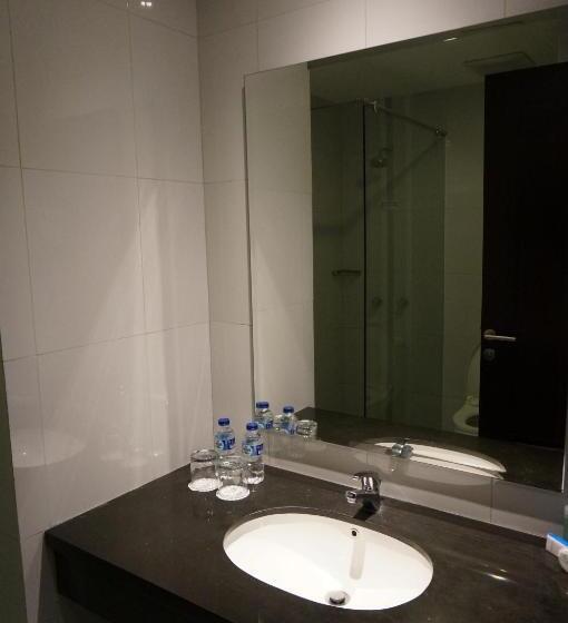 Quarto Deluxe, Brothers Biru Solo Baru