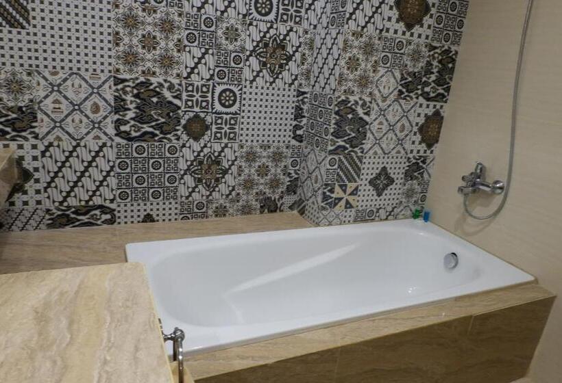 Suite, Brothers Biru Solo Baru