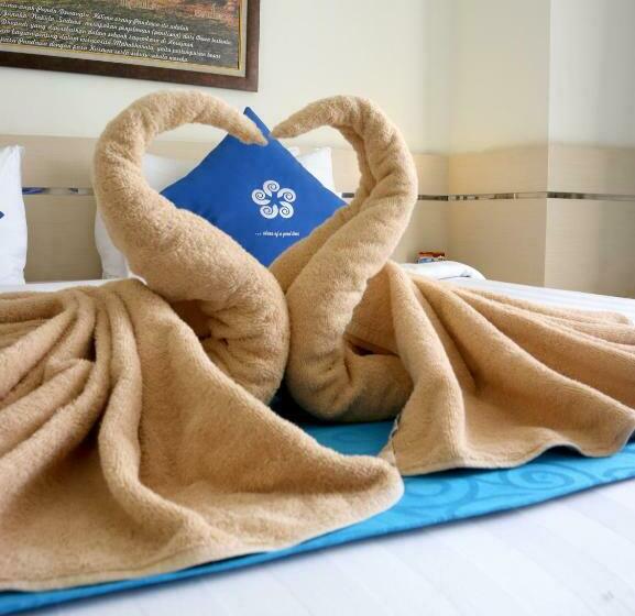 Deluxe Room, Brothers Biru Solo Baru