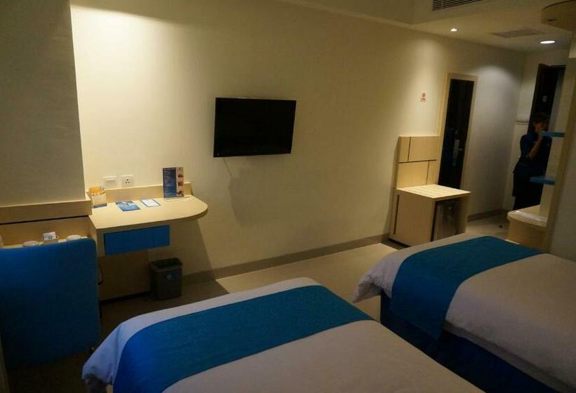 Deluxe Room, Brothers Biru Solo Baru