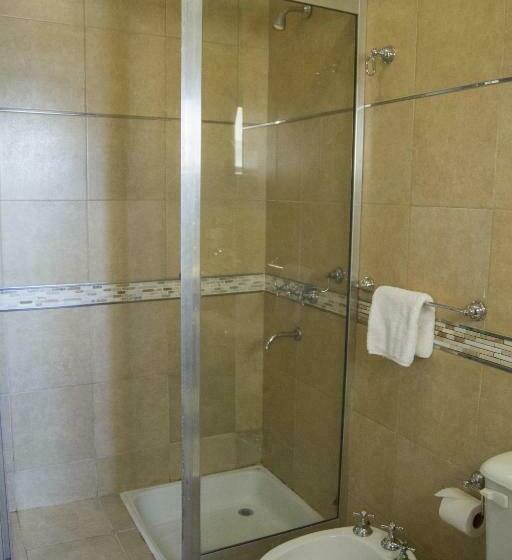 Номер Стандарт Трехместный, Confianza