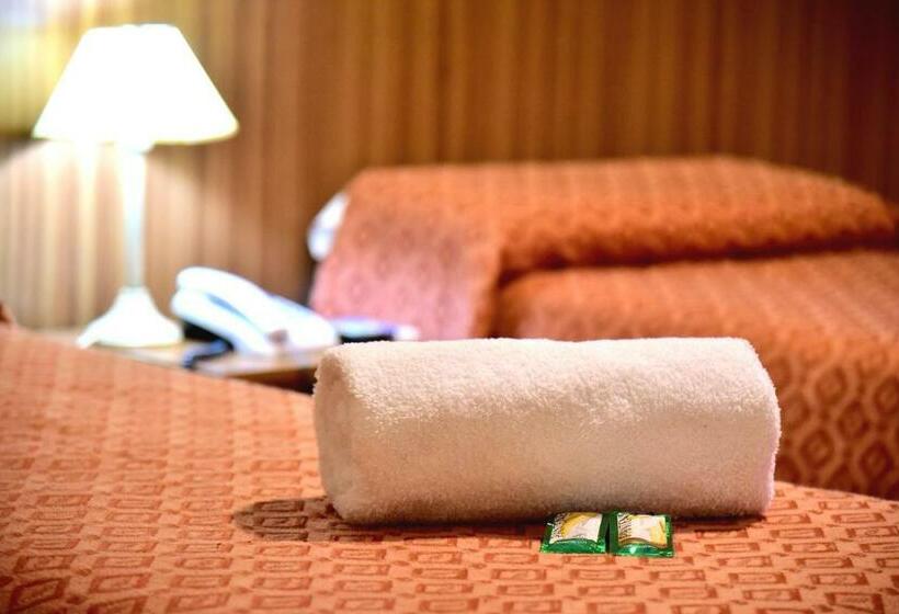 Номер Стандарт Трехместный, Confianza