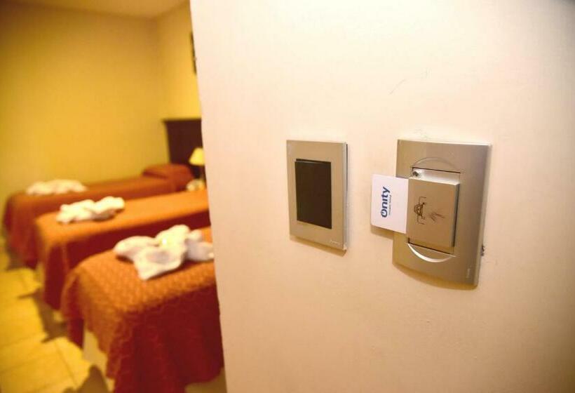 Номер Стандарт Трехместный, Confianza