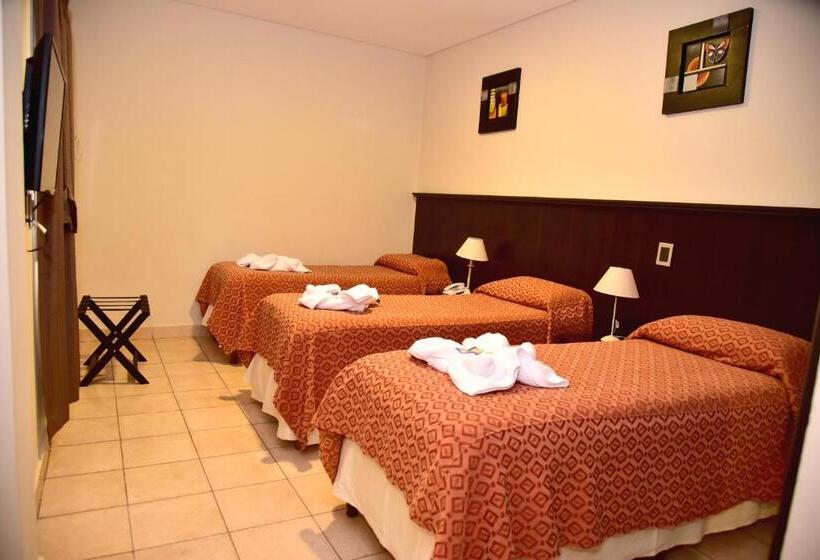 Номер Стандарт Трехместный, Confianza