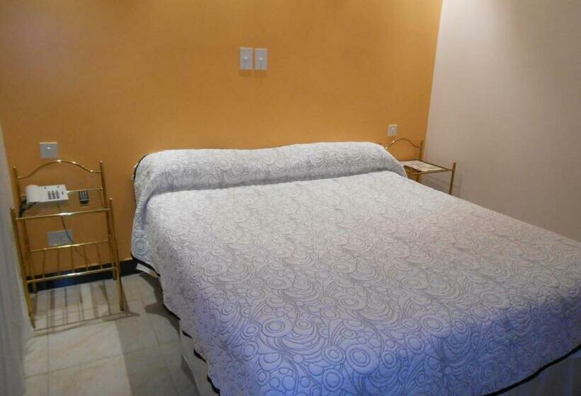 스탠다드 룸, De Las Artes