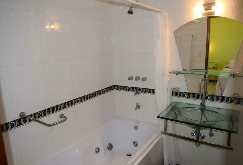 스탠다드 룸, De Las Artes