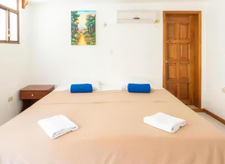 غرفة قياسية سرير كينج, Galapagos Verde Azul