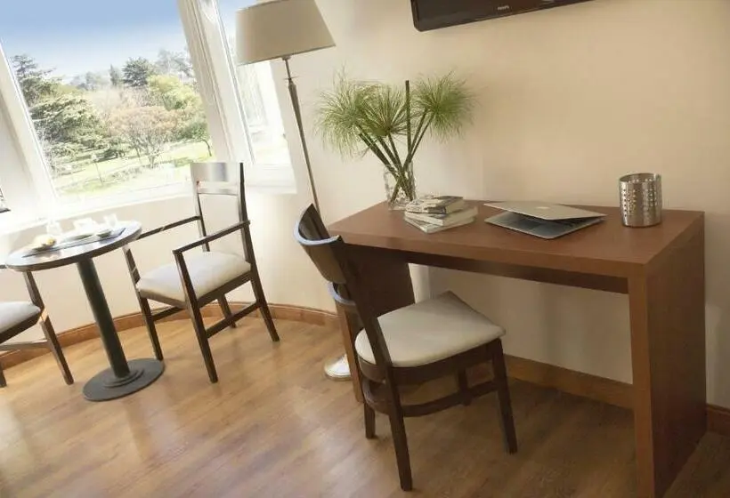 スイート, Park View Hotel & Residences