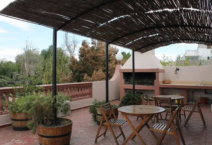 חדר סטנדרט לשלושה, Sienna