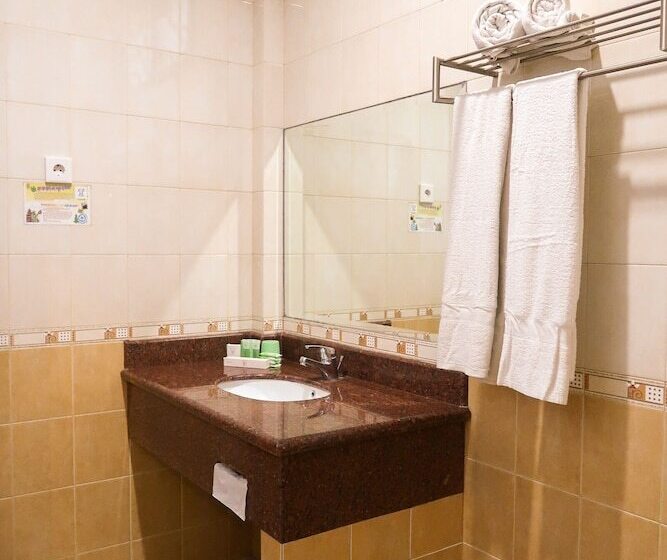 Deluxe Quadruple Room, Tangko Inn Resort