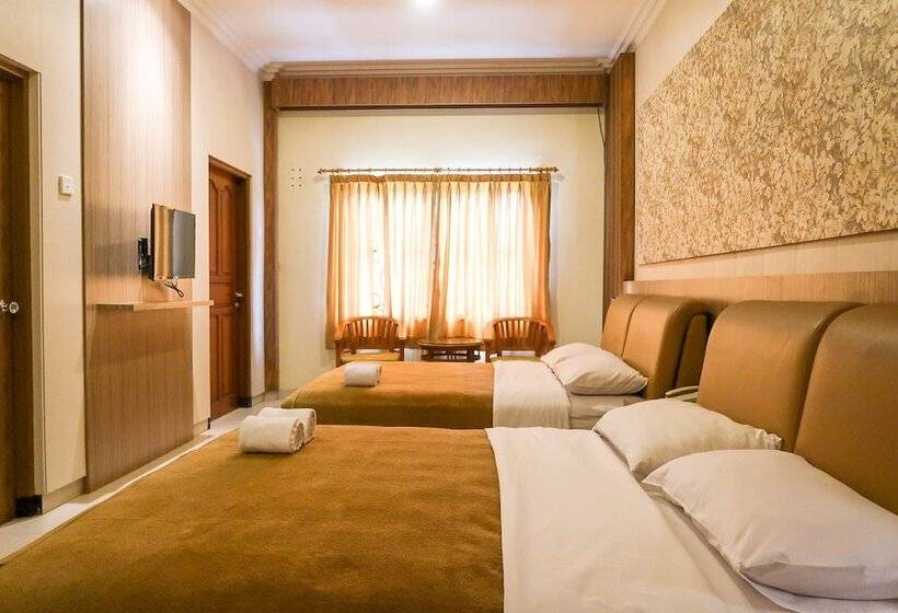 Négyágyas Deluxe Szoba, Tangko Inn Resort