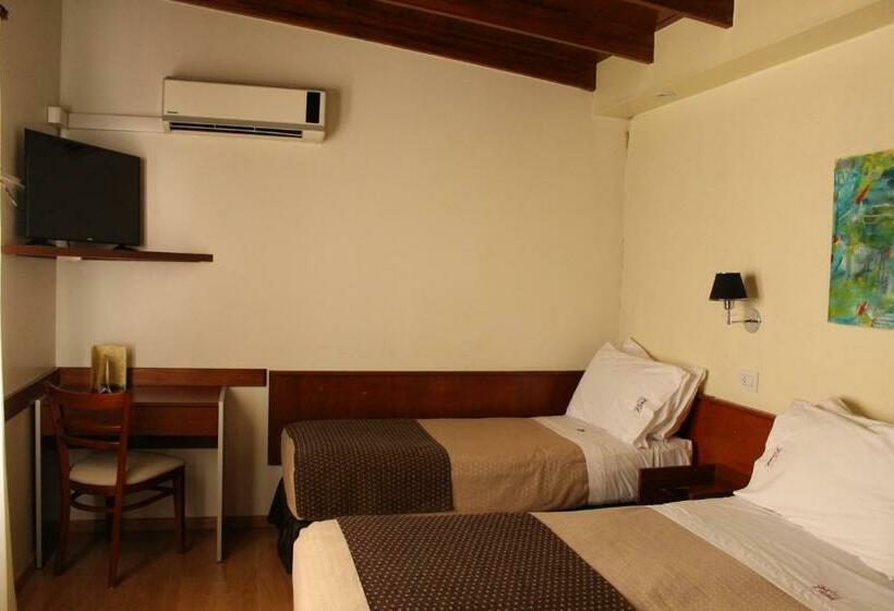 اتاق استاندارد سه نفره, Viena