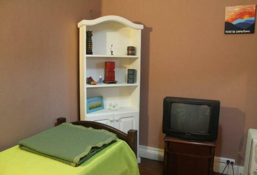 اتاق استاندارد یک تخته با سرویس بهداشتی مشترک, Mariel B&b