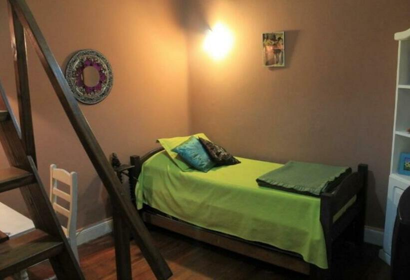 اتاق استاندارد یک تخته با سرویس بهداشتی مشترک, Mariel B&b