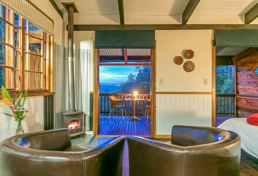 كابينة, Moon Shine On Whiskey Creek