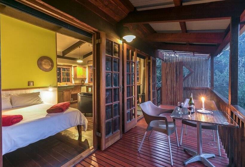 كابينة, Moon Shine On Whiskey Creek