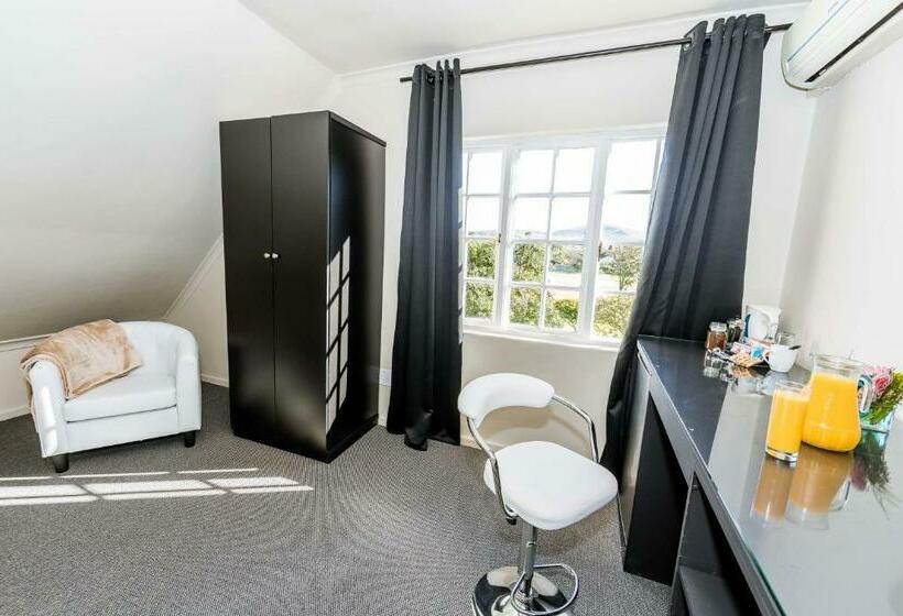 Номер Superior, Le Petit Chateau Guest House