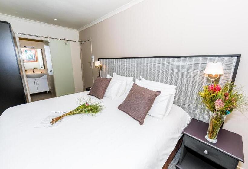 이그제큐티브 스위트, Le Petit Chateau Guest House