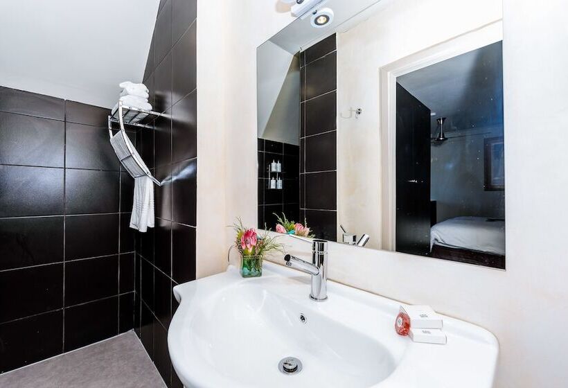 이그제큐티브 스위트, Le Petit Chateau Guest House