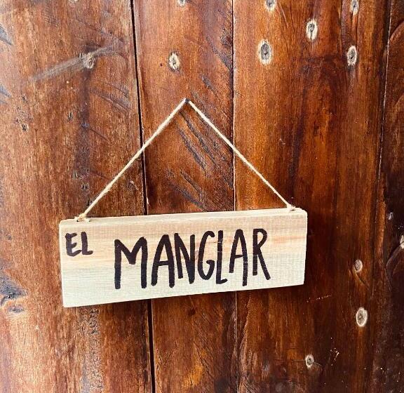 اتاق استاندارد, The Mudhouse Hostel Mompiche