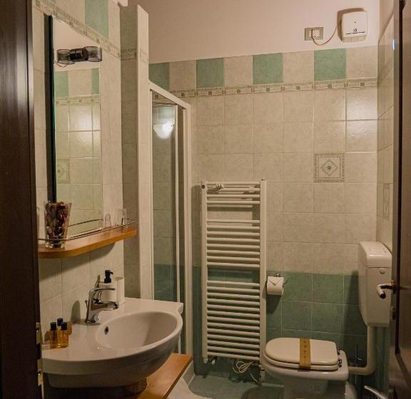 חדר סטנדרט יחיד עם מרפסת, B&b Villa Erika