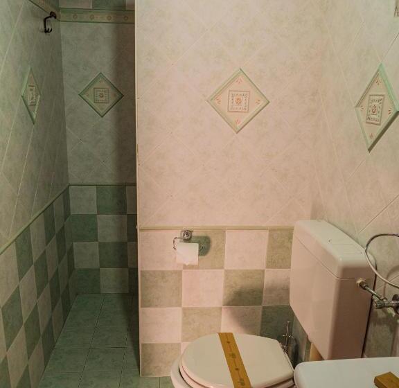 חדר סטנדרט לשלושה, B&b Villa Erika