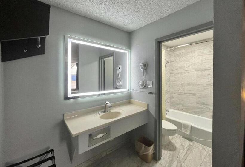 غرفة قياسية رباعية, Motel 6 Chickasha, Ok