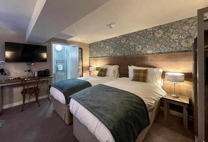 스탠다드 트리플 룸, The Lobster