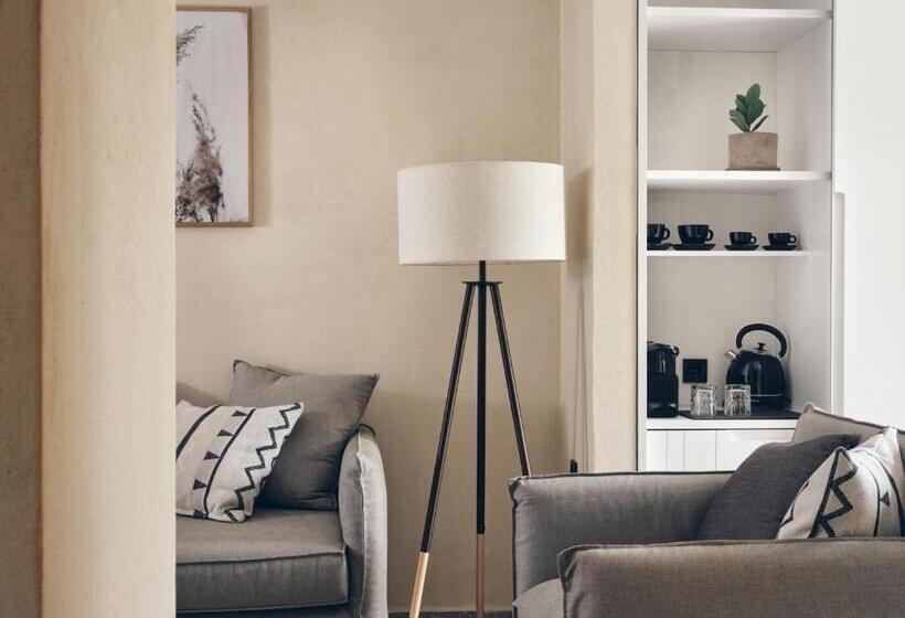 سوییت با چشمانداز باغ, Casa Di Pierro