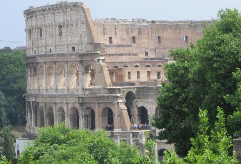 סטודיו משפחתי, Monti Panisperna Suites