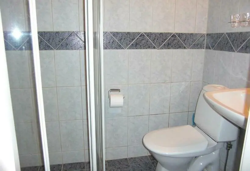 Standard Yhden Hengen Huone, Barents Hotell