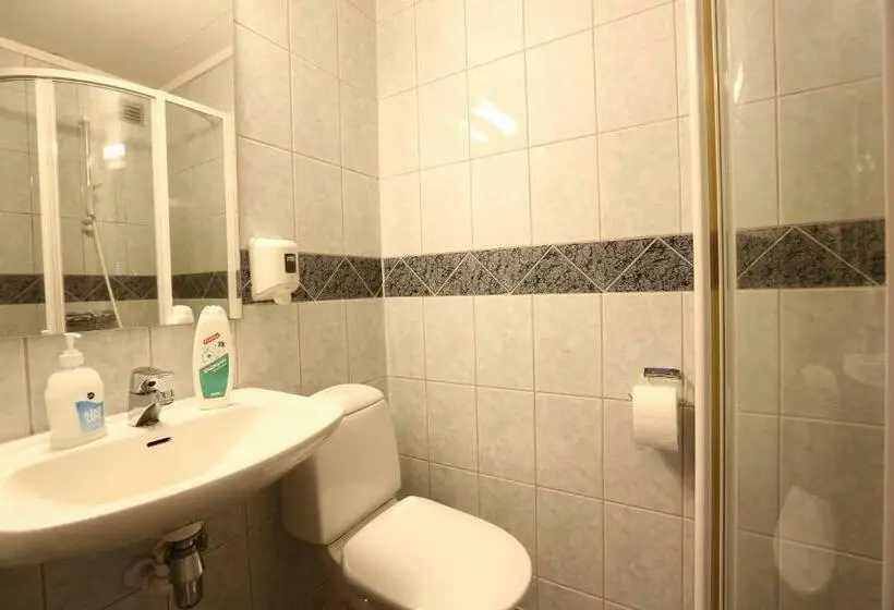 Standard Yhden Hengen Huone, Barents Hotell