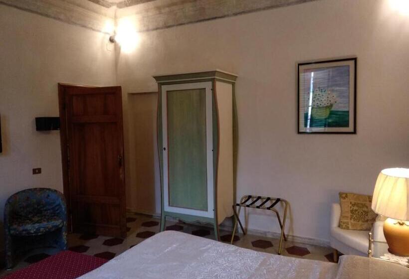 高级大房间, B&b Cribò