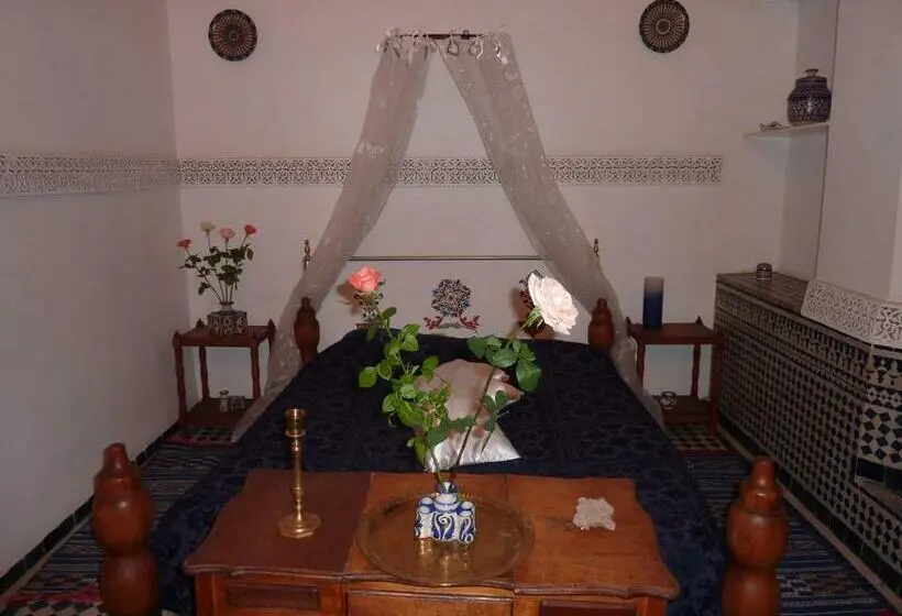 اتاق استاندارد سه تخته با بالکن, Dar Al Safadi