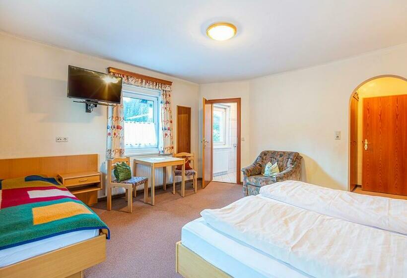 חדר סטנדרט לשלושה עם מרפסת, Gästehaus Golker