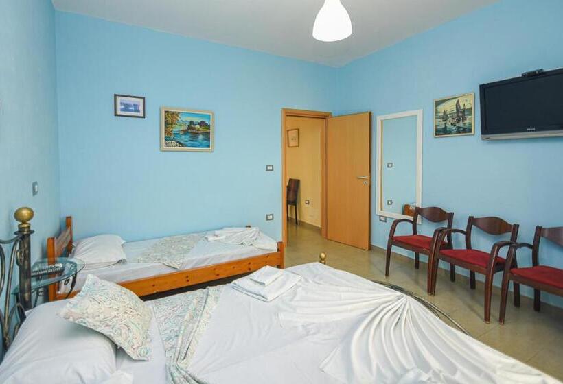 اتاق استاندارد چهار تخته با چشمانداز دریا, Imperial