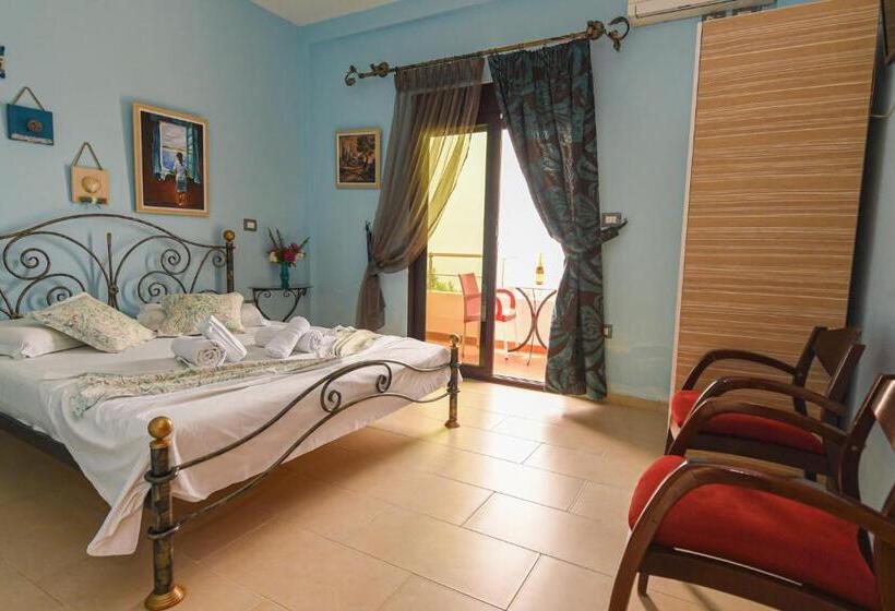 سوییت سوپریور با چشمانداز دریا, Imperial