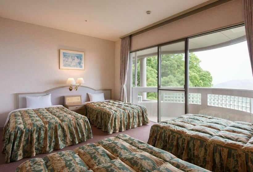 Standard Neljän Hengen Huone, Izumigo Hotel Altia Toba