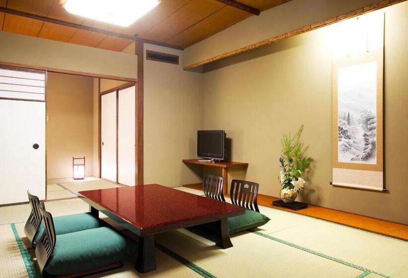 Номер Стандарт Вид на Реку, Yamanaka Onsen Kagari Kisshotei