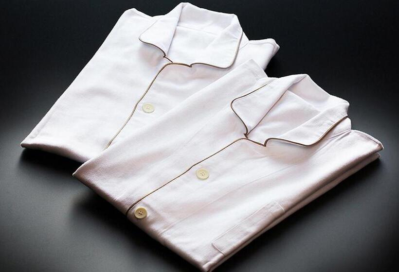 Deluxe room with river view, Yamanaka Onsen Kagari Kisshotei