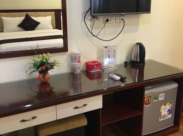 سوییت با چشم‌انداز کوه, New Airport Hotels