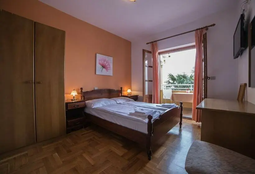 Standard-huone, Pansion Valbruna