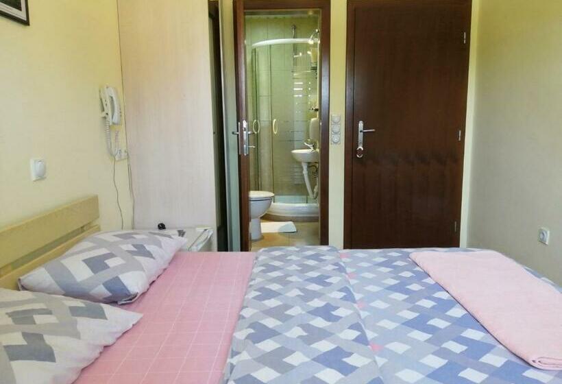 اتاق استاندارد, Pelikan