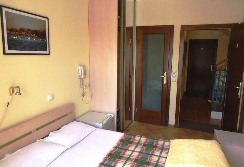 اتاق استاندارد, Pelikan