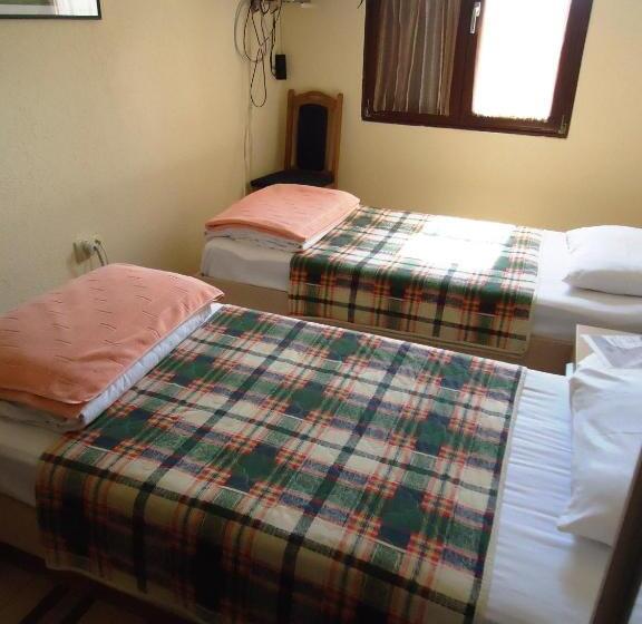 اتاق استاندارد, Pelikan