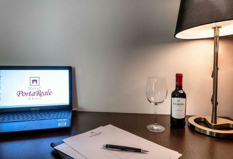 חדר סטנדרט, Porta Reale